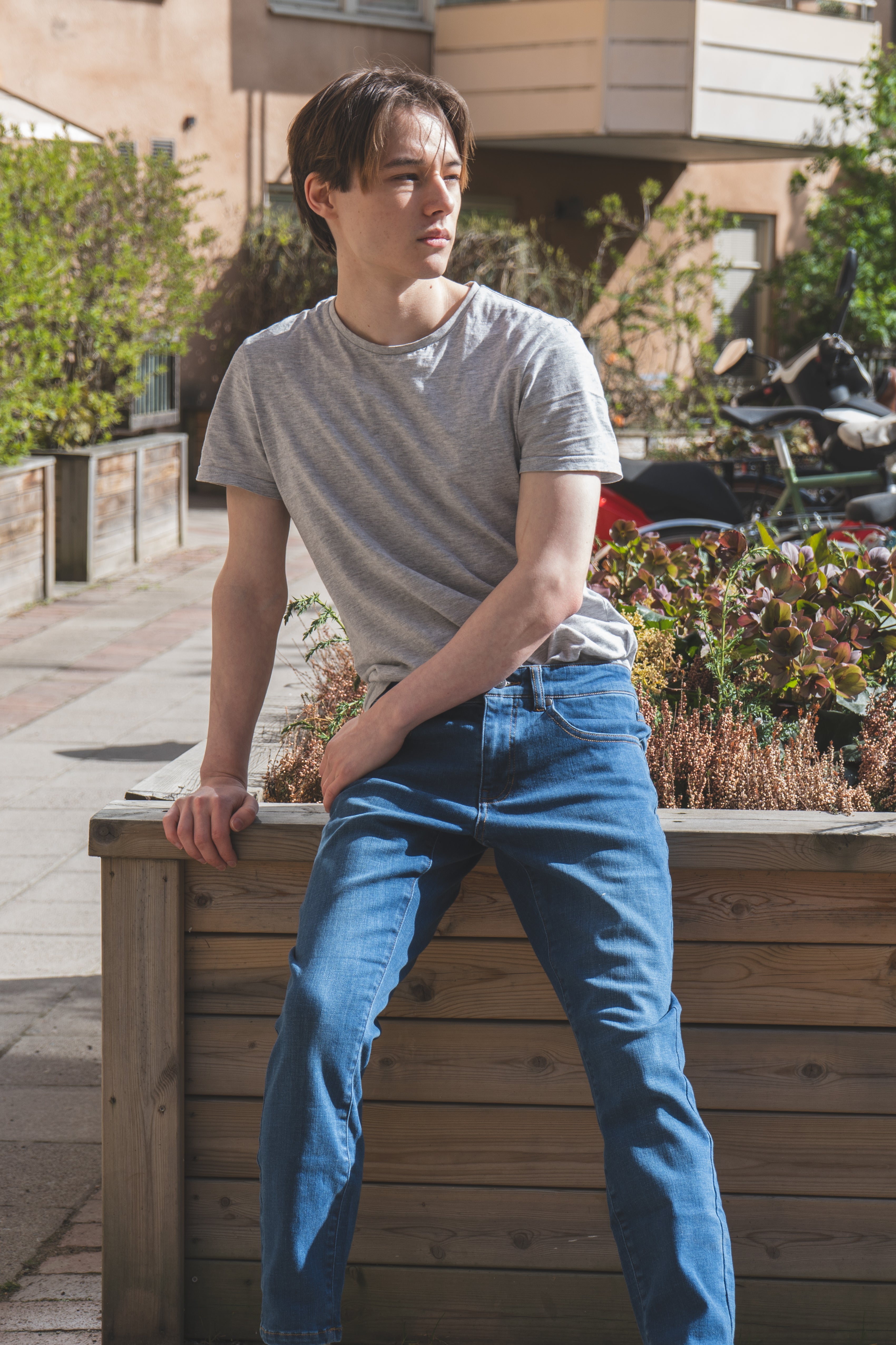 Core Extra Stretch Jeans Medium Wash