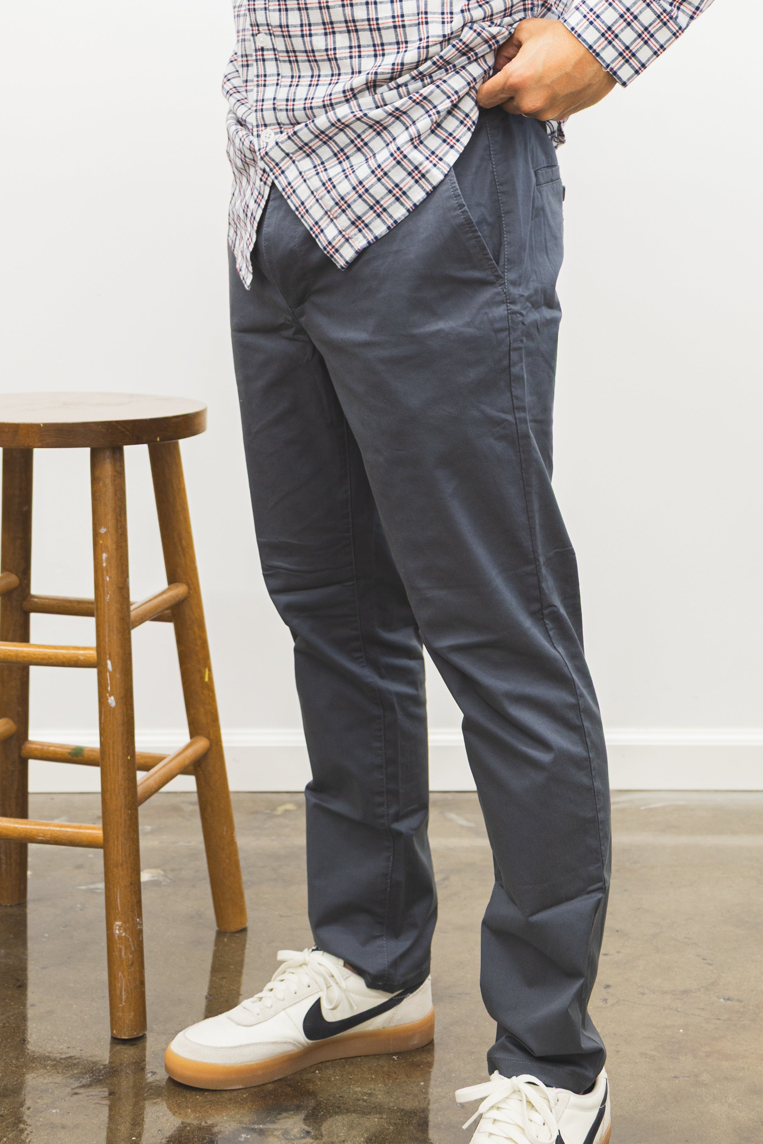 Lightweight Stretch Chino Charcoal