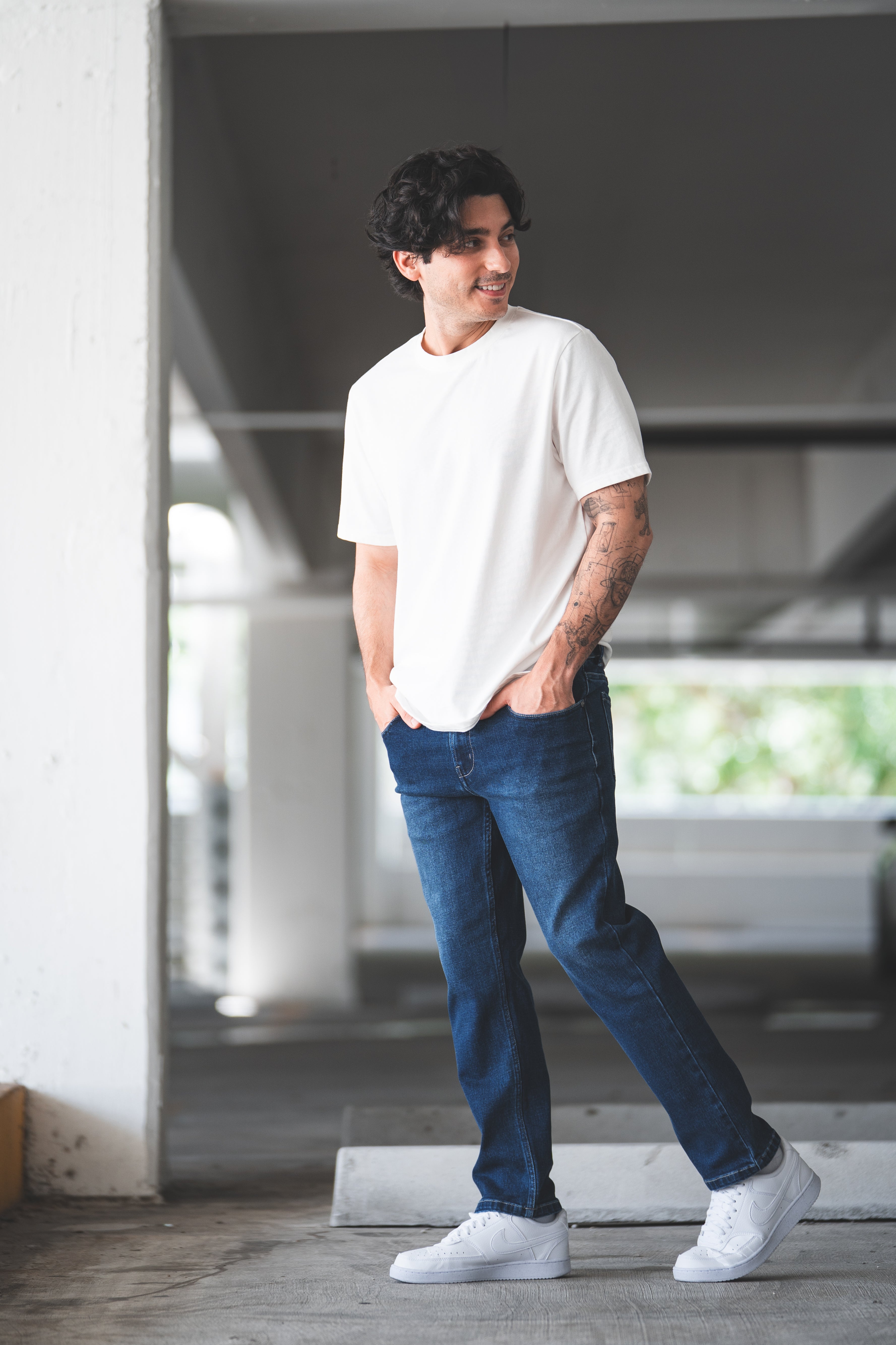 Straight Fit Stretch Jeans Medium Wash